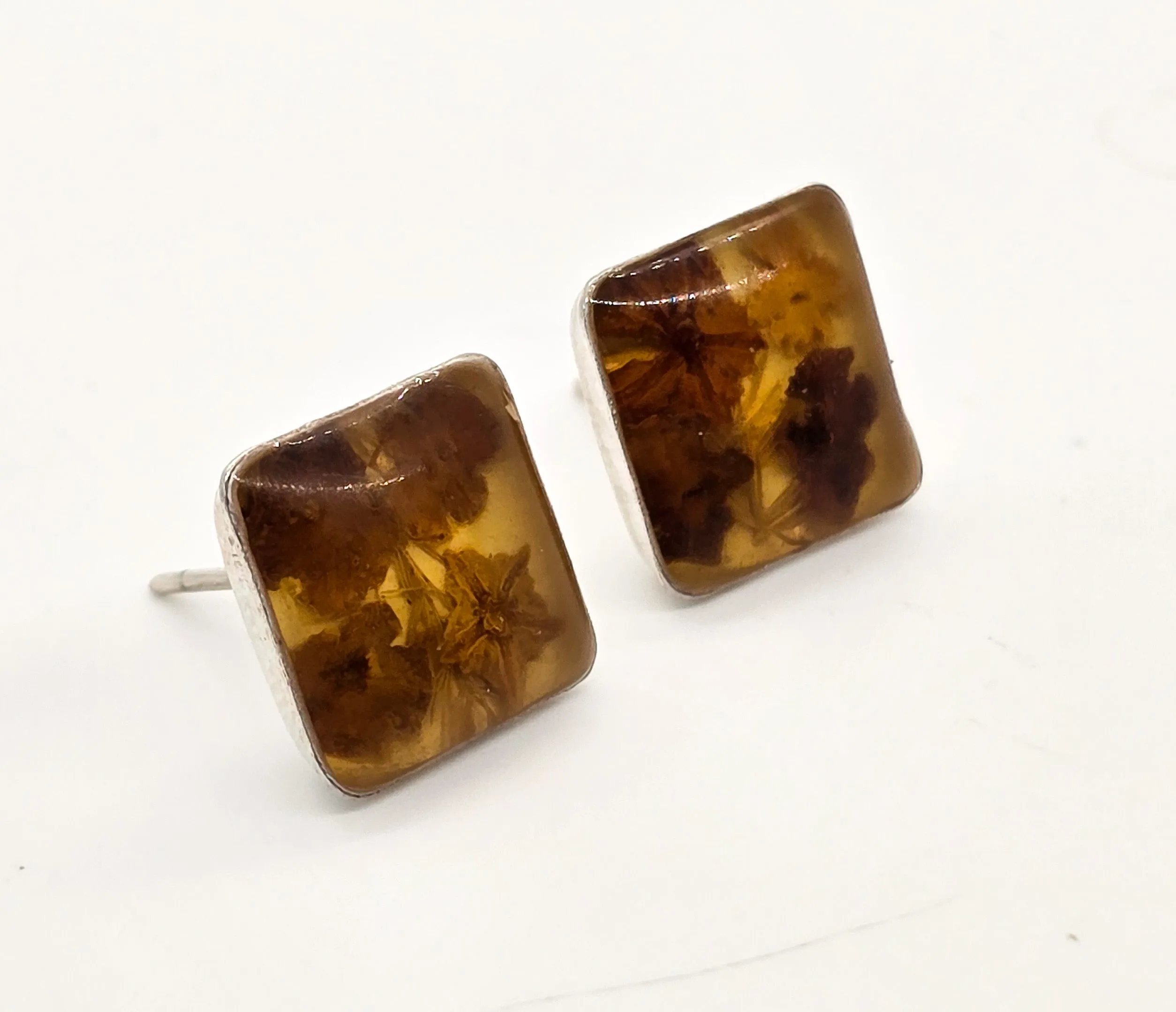 Annika Witt ATI dried flower acrylic natural signed sterling silver stud earrings