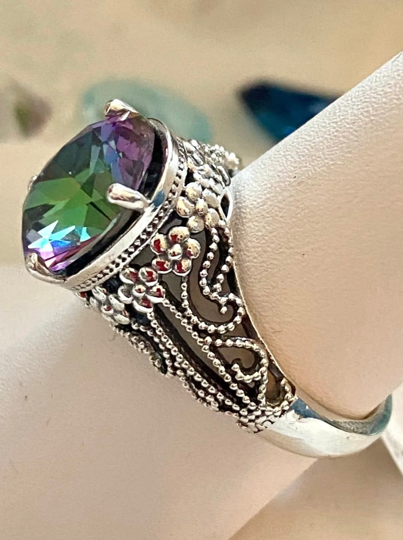 D171 Blossom Ring, Natural or Simulated Oval Gemstone, Vintage Jewelry D171