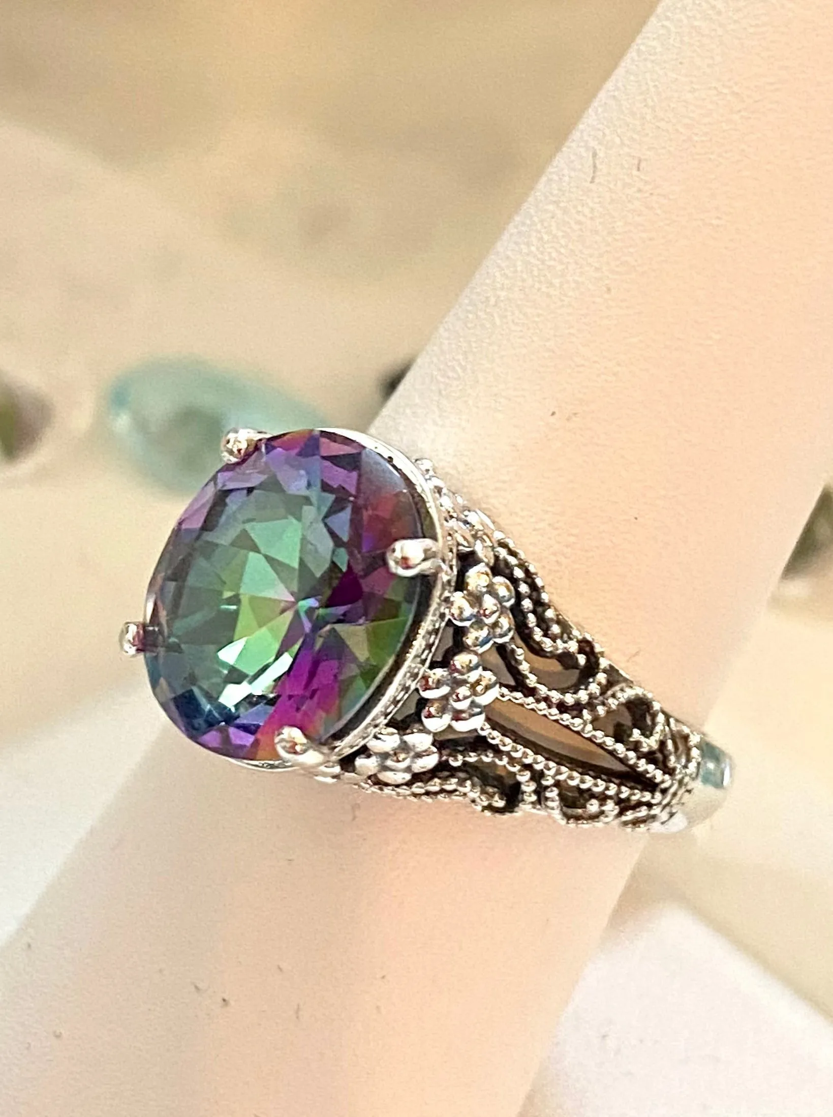 D171 Blossom Ring, Natural or Simulated Oval Gemstone, Vintage Jewelry D171