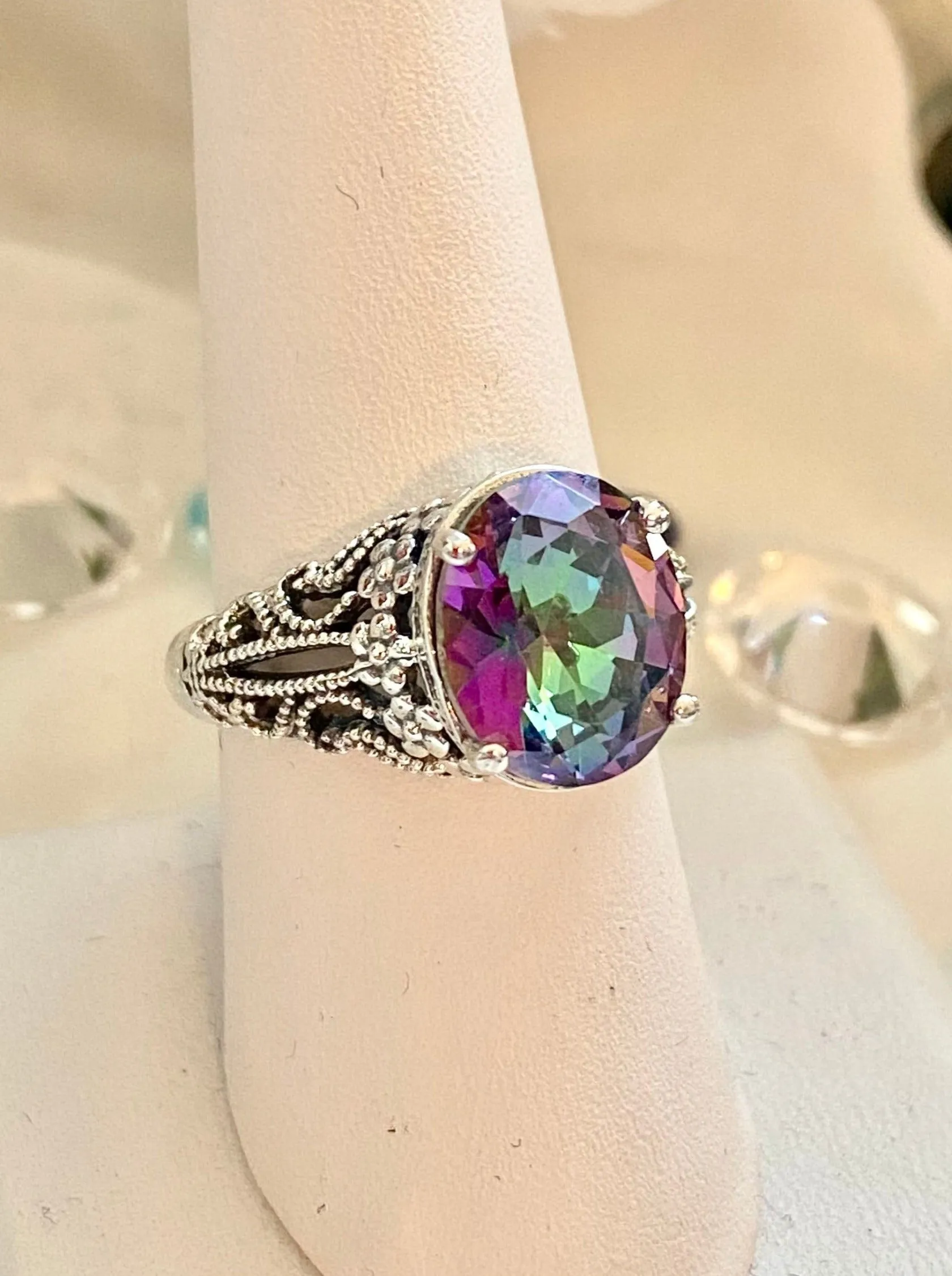 D171 Blossom Ring, Natural or Simulated Oval Gemstone, Vintage Jewelry D171