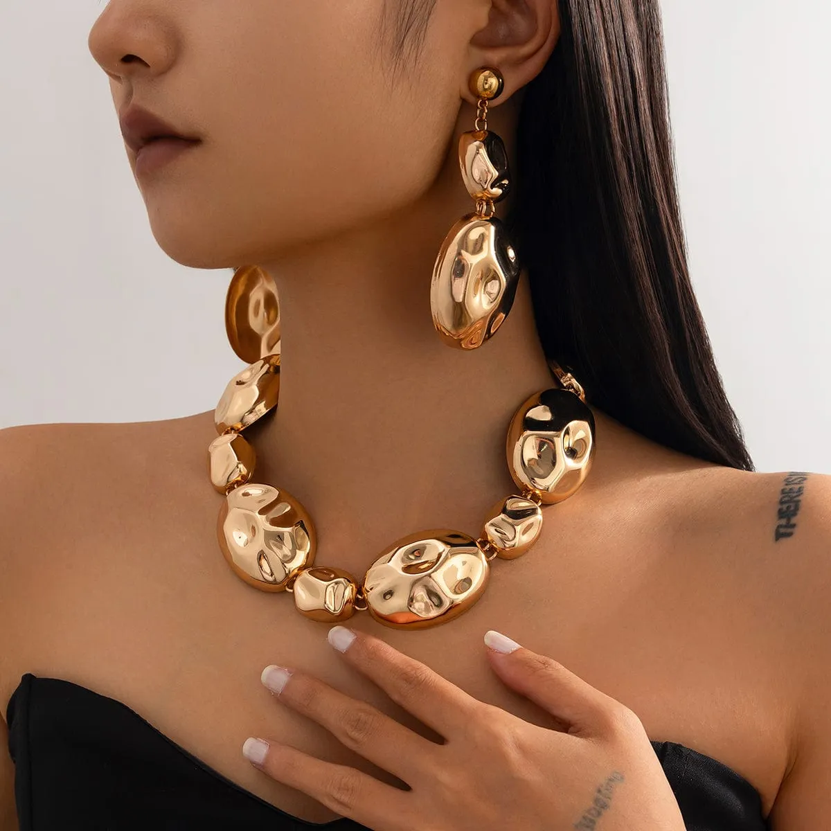 Exaggerated Gold Silver Tone Pleated Oval Dangle Earrings Necklace