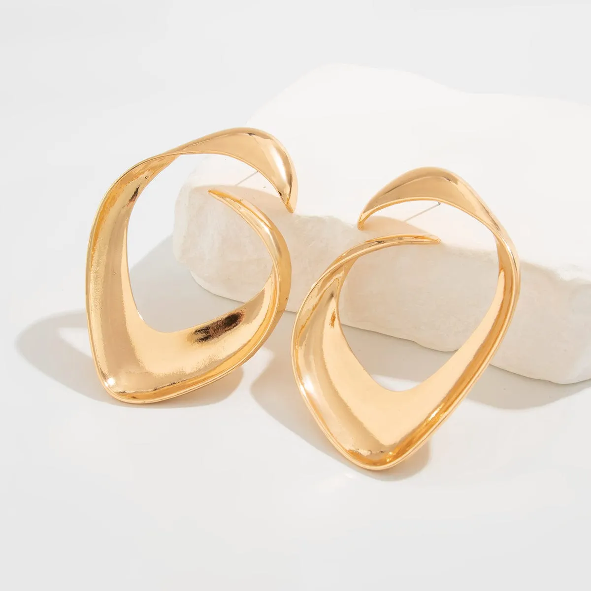 Geometric Chunky Irregular Curl Stud Earrings