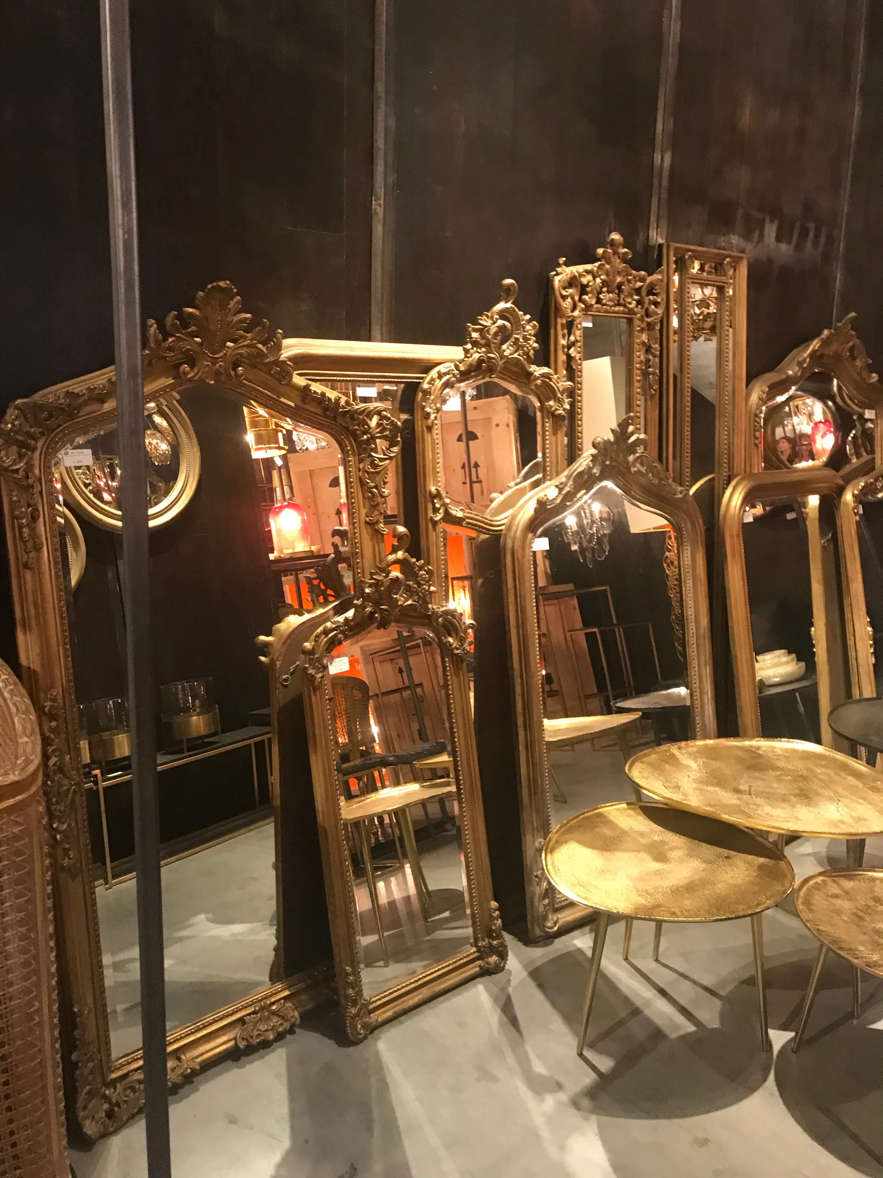 Hand-Carved Napoleon III Style Gilt Louis Philippe Beveled Mirror - Medium