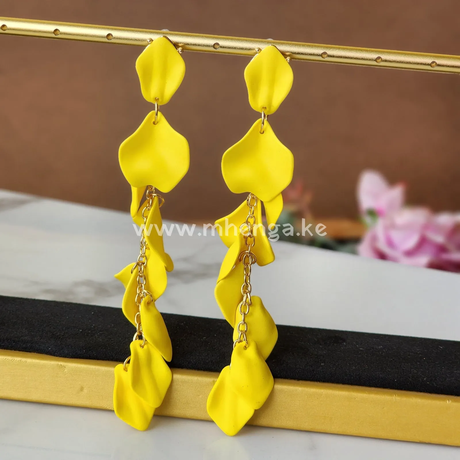Just Follow Long Acrylic Rose Petal Earrings Dangle Exaggerated Flower Earrings Drop Statement Floral Tassel Earrings for Women and Girls
