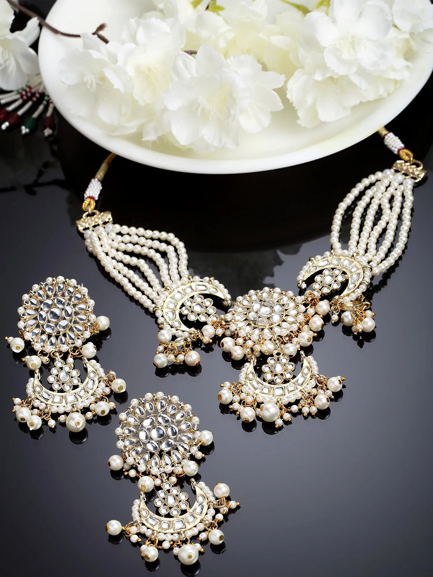 Karatcart Gold Plated Pearl Beaded Kundan Choker Necklace Set for Women