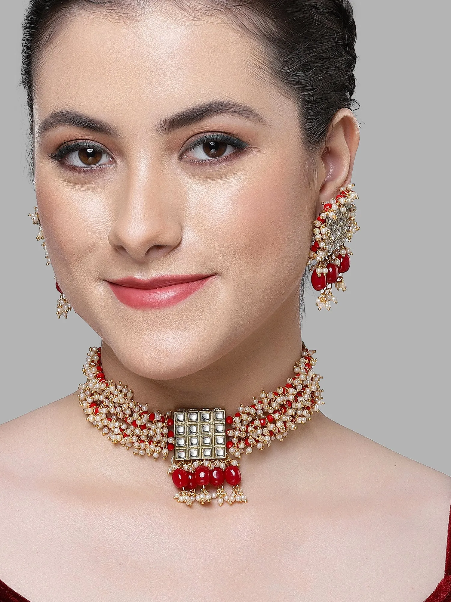 Karatcart Red Crystal and Pearl Beaded Kundan Choker Necklace Set for Women