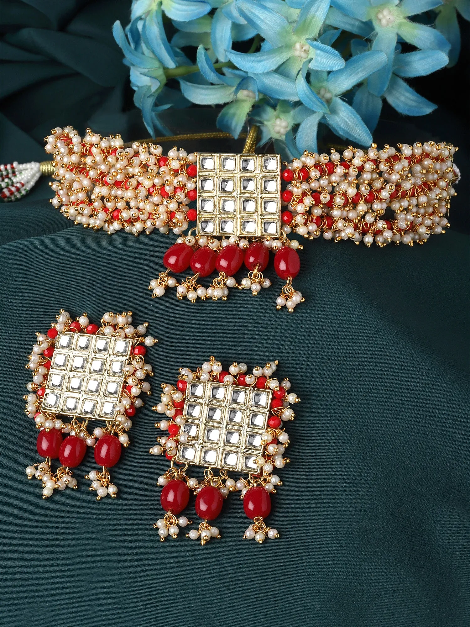 Karatcart Red Crystal and Pearl Beaded Kundan Choker Necklace Set for Women