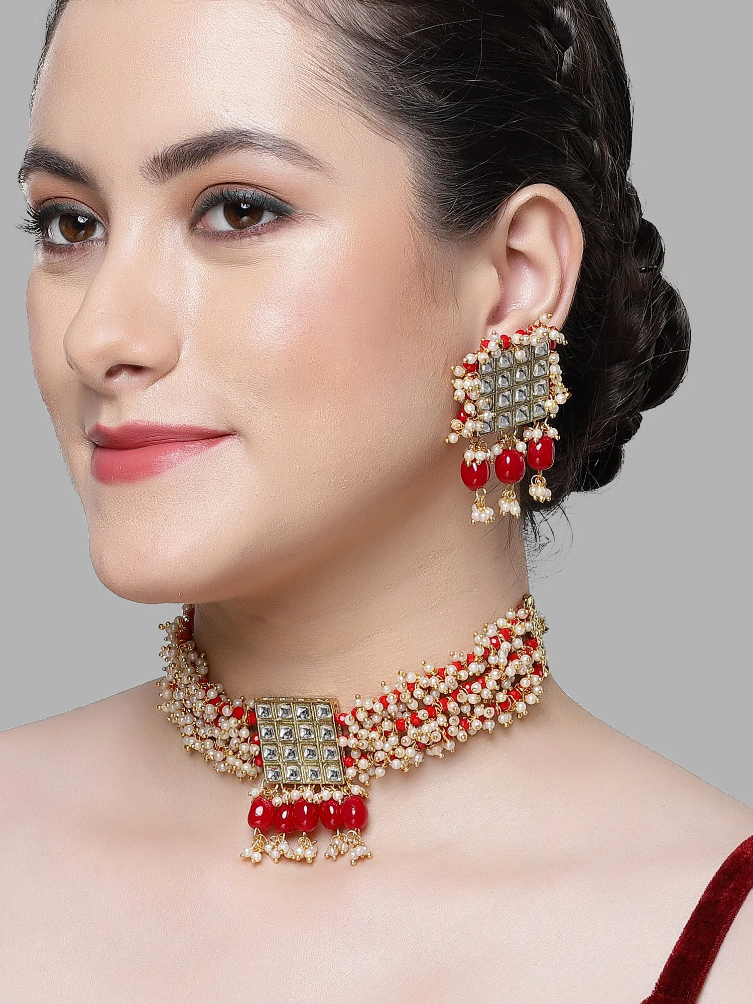 Karatcart Red Crystal and Pearl Beaded Kundan Choker Necklace Set for Women
