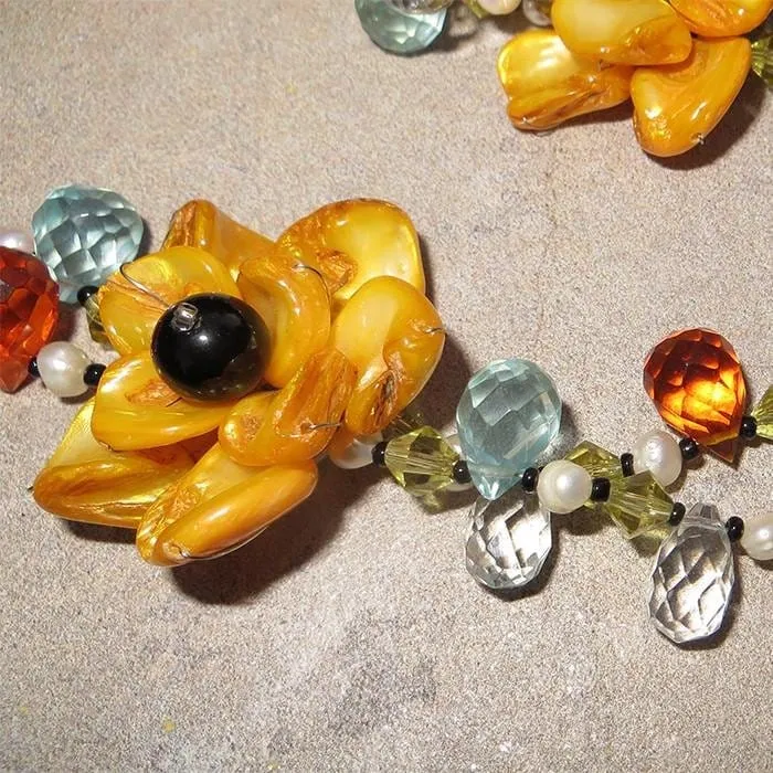 Mula Crystal Necklace