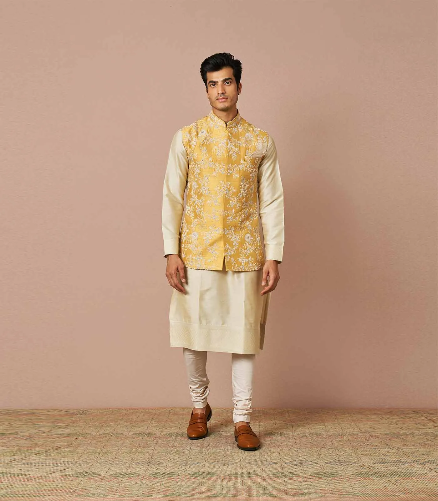 PASTEL YELLOW ASTER RAWSILK EMBROIDERED BANDI SET