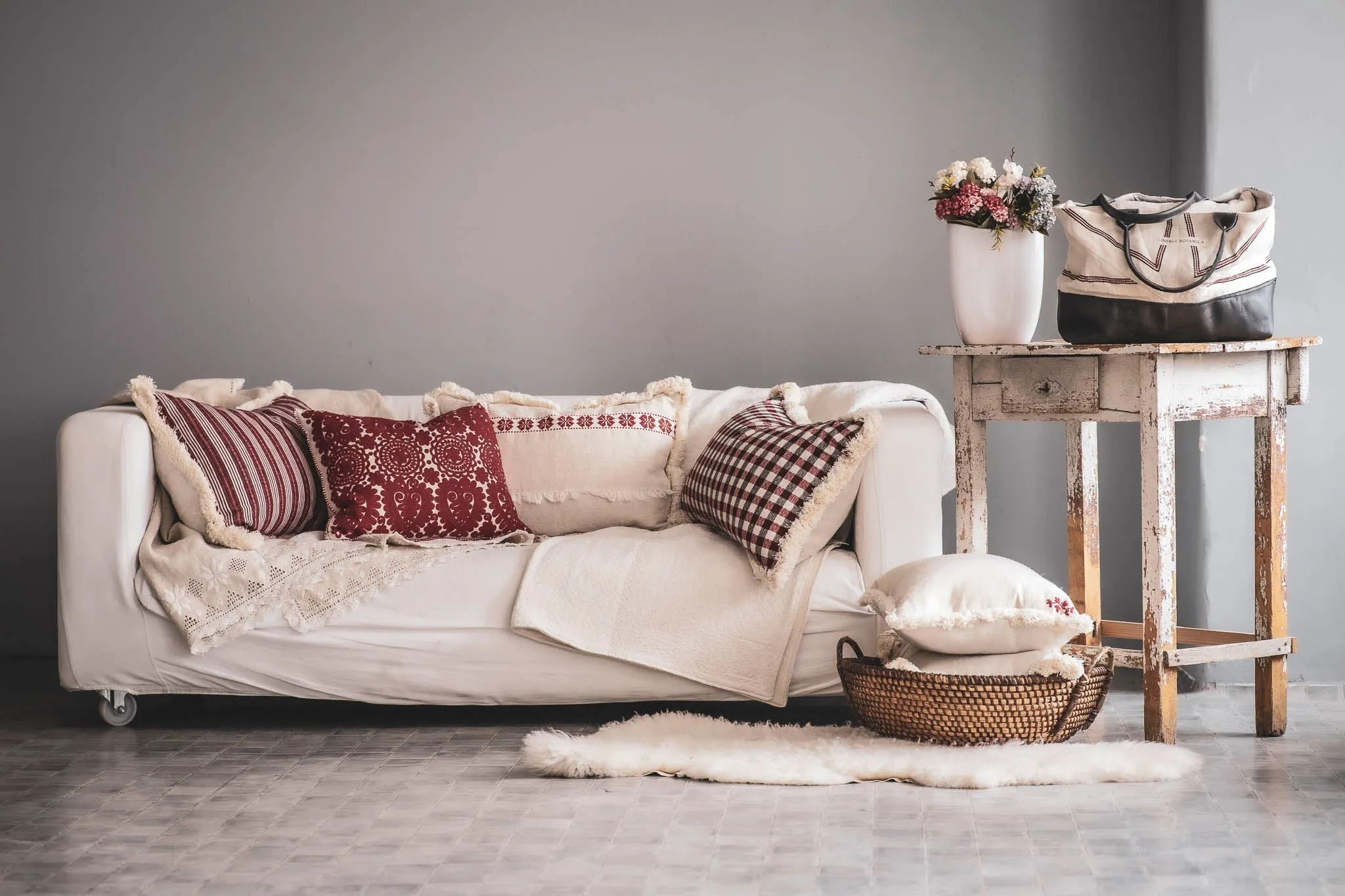 Pillow: Embroidered antique handwoven Hungarian hemp - P082