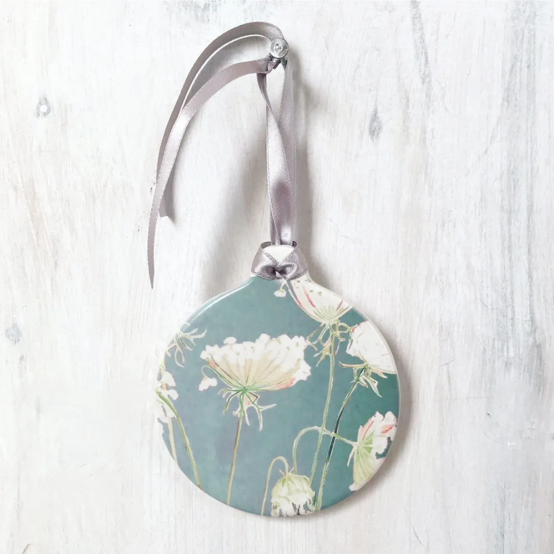 Queen Anne's Lace on Teal Room Ornament