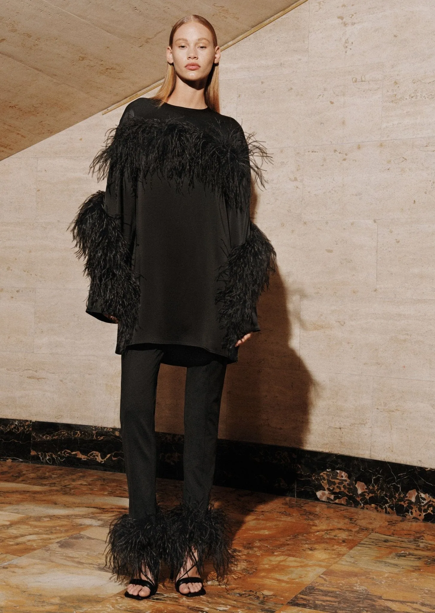 Scuba Legging With Feathers