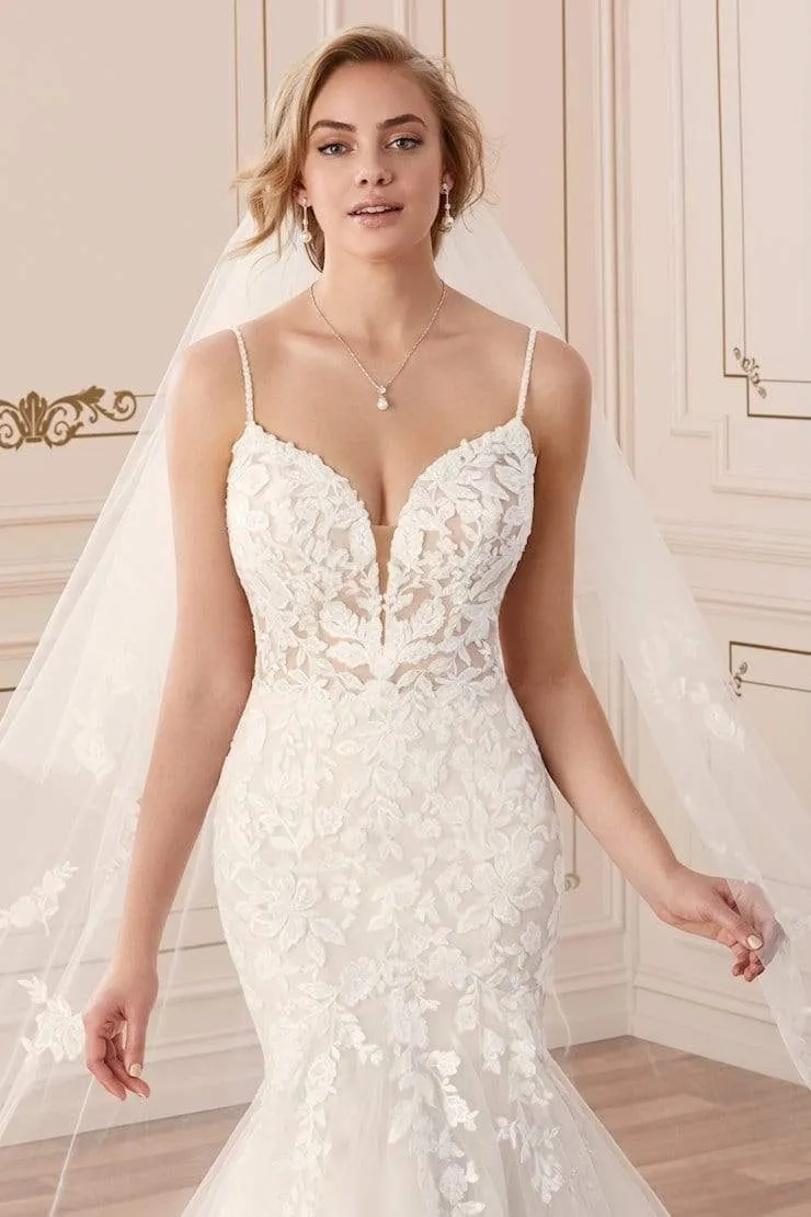 Sophia Tolli: Y22046 - Skylar
