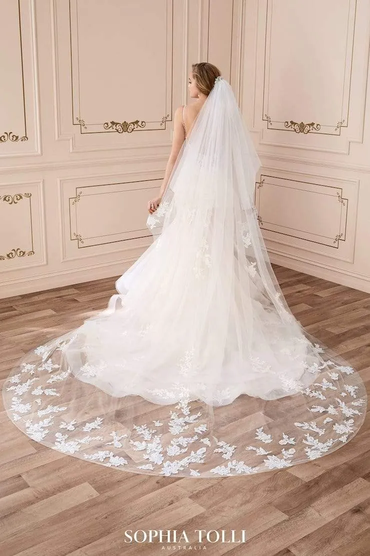 Sophia Tolli: Y22046 - Skylar