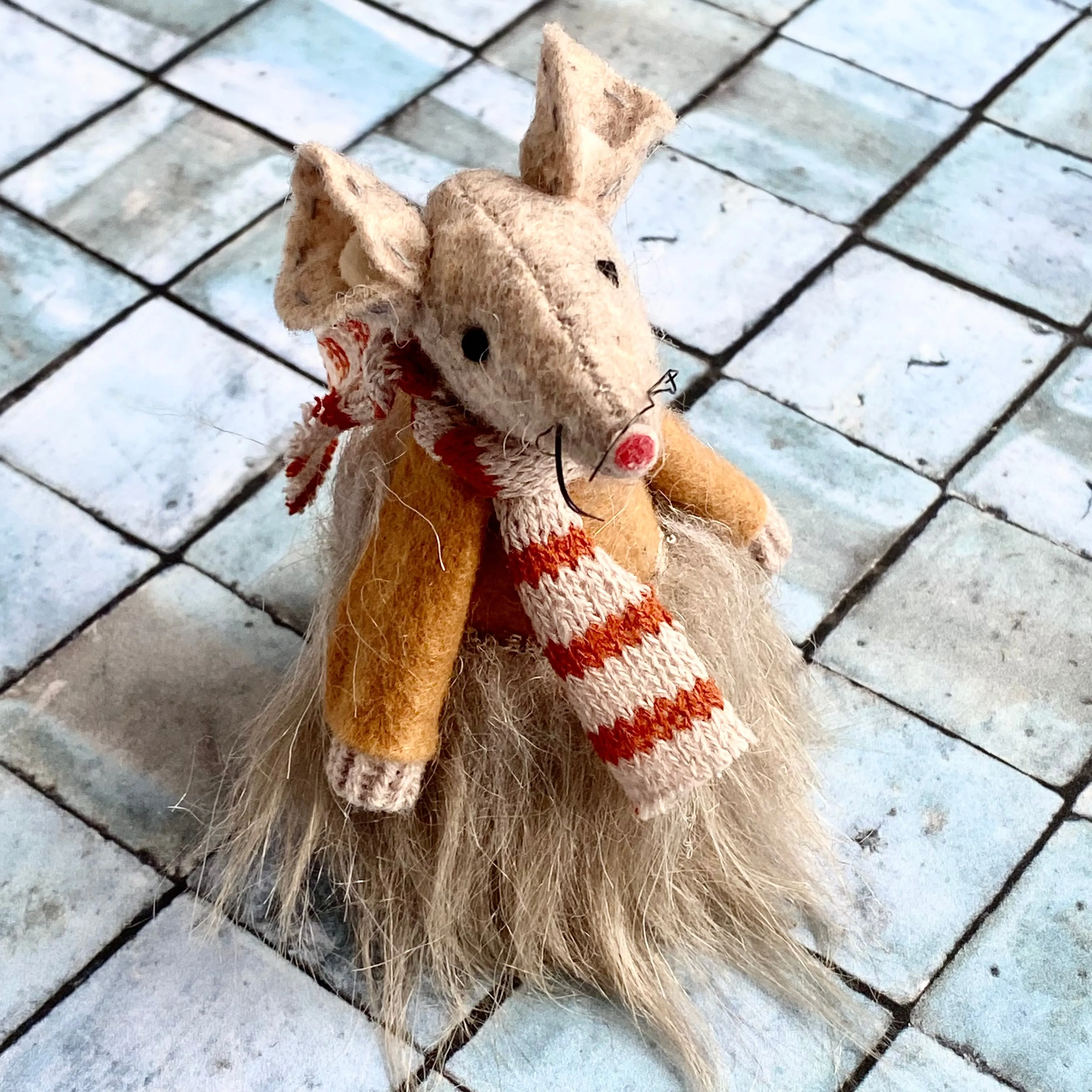 Standing Fabric Mouse