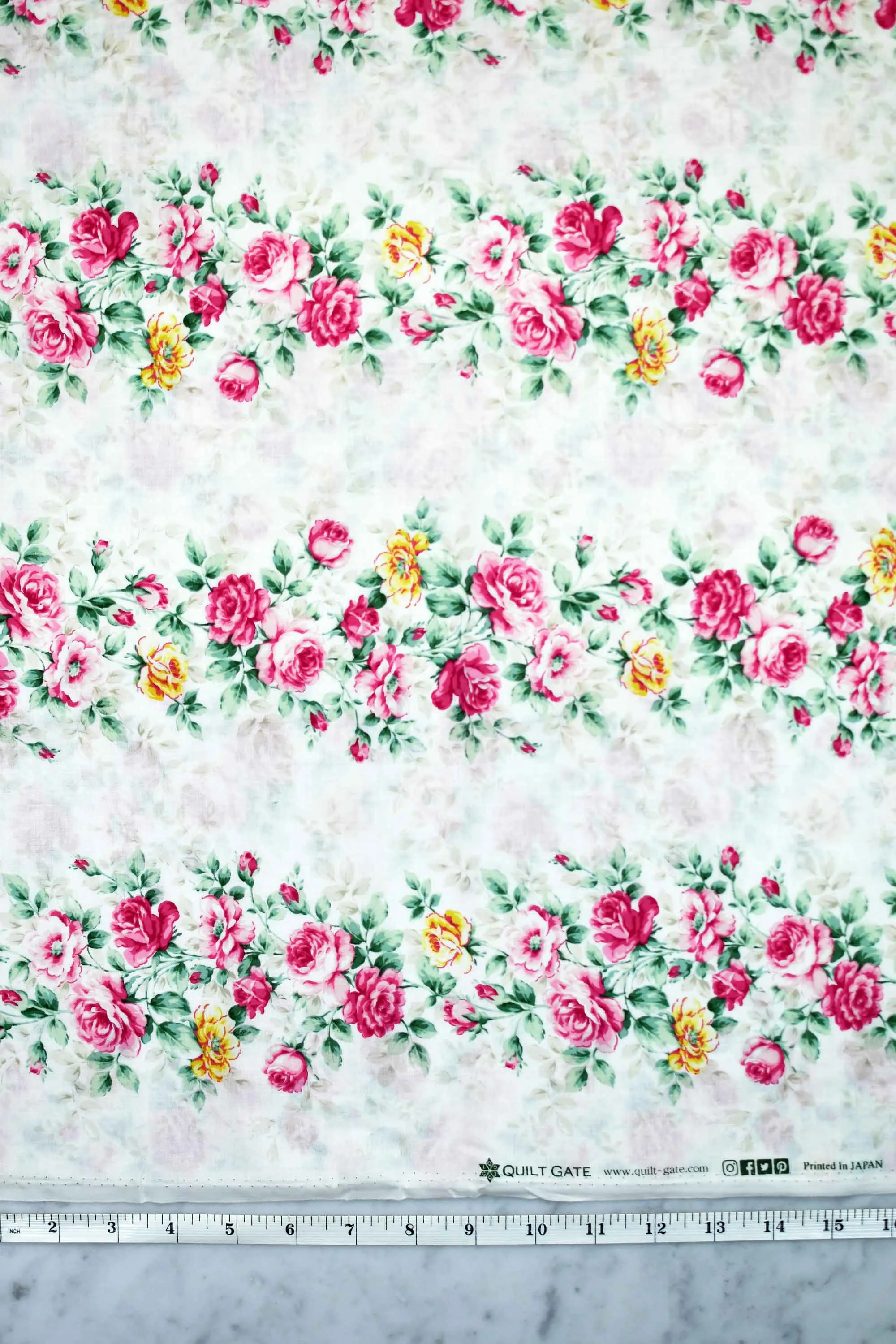 Sweet Rose Ruru Bouquet - Rose Bouquets Border - White