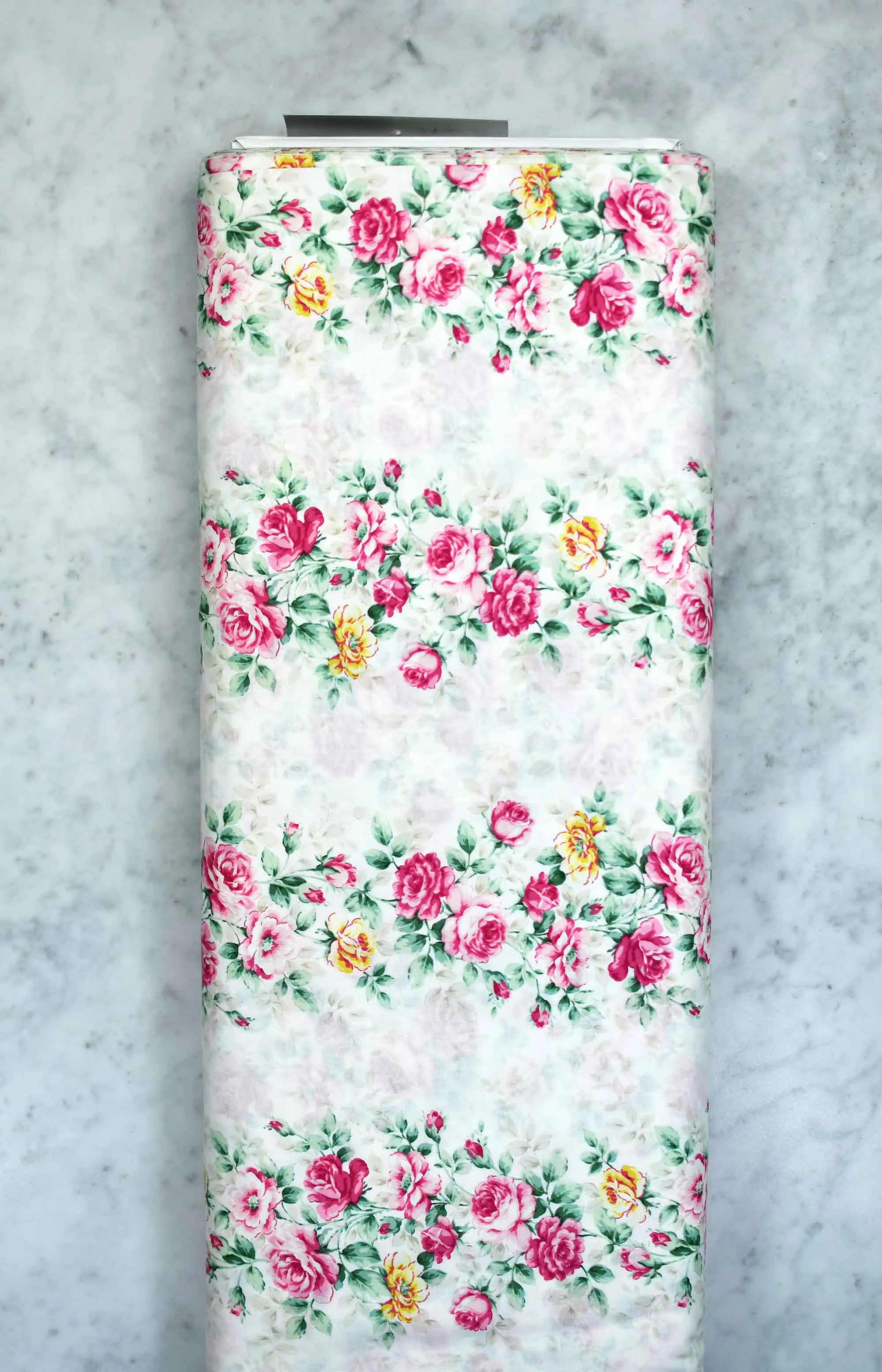 Sweet Rose Ruru Bouquet - Rose Bouquets Border - White