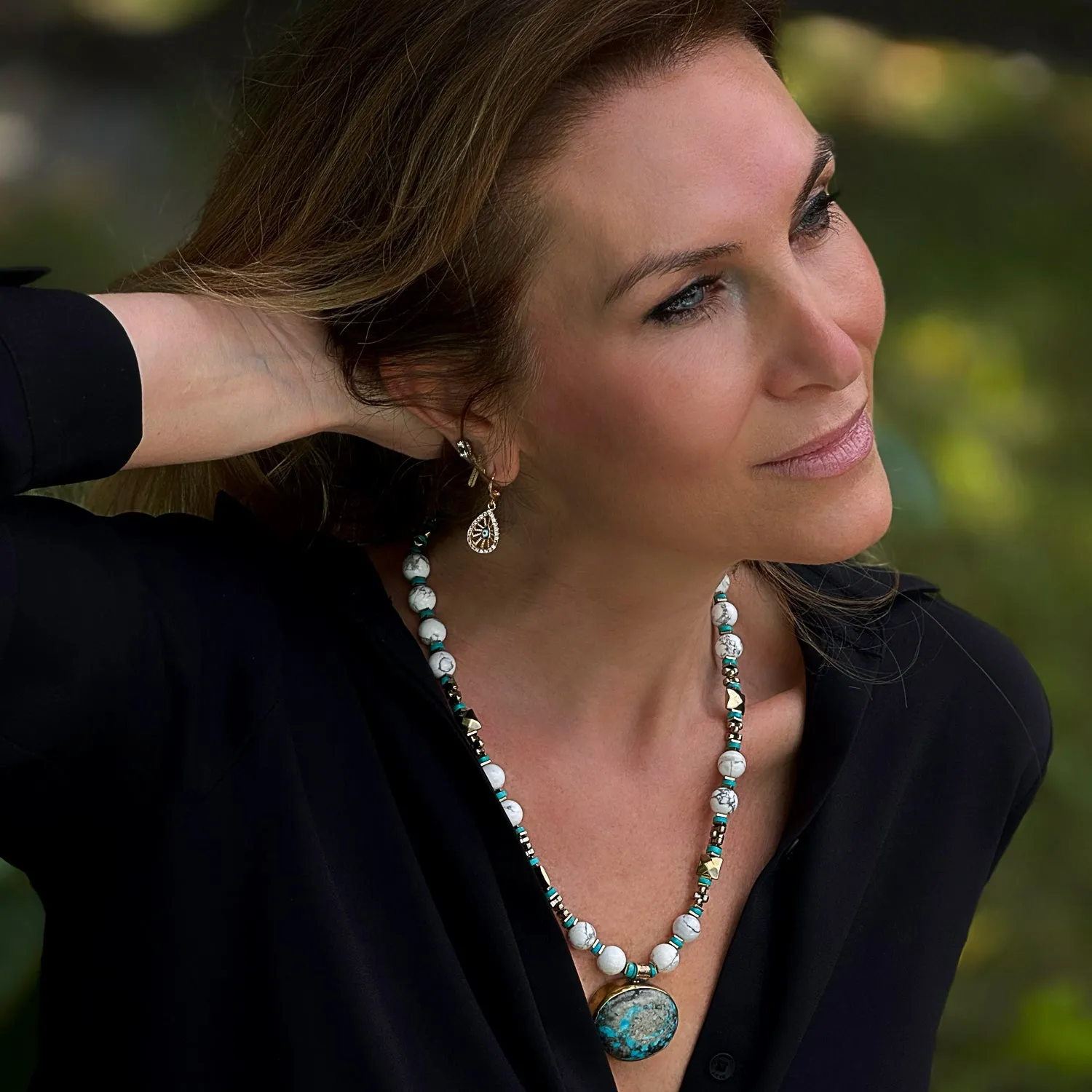 Vintage Style Turquoise Stone Pendant Beaded Necklace