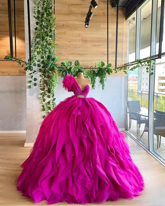 Yellow Quinceanera Dresses Ball Gown Organza Skirt Ruffles Puffy Strapless Bodice Beaded Sweet 16 Dresses 803101